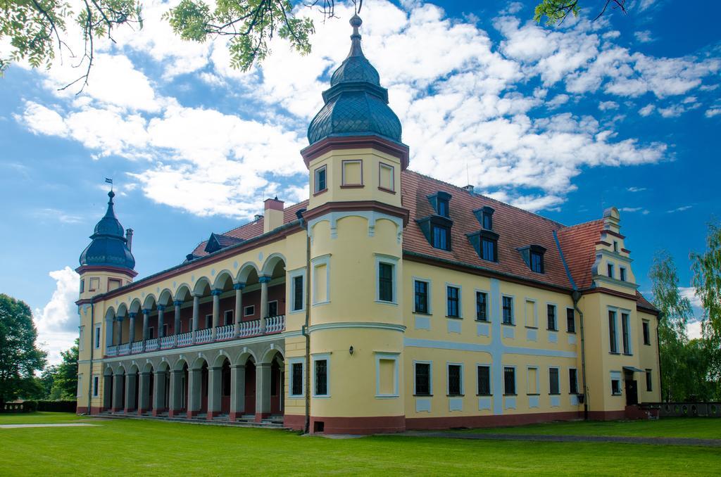 Palac Krobielowice Katy Wroclawskie Exterior photo