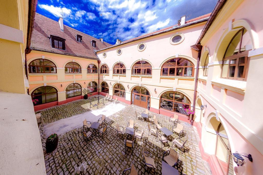 Palac Krobielowice Katy Wroclawskie Exterior photo